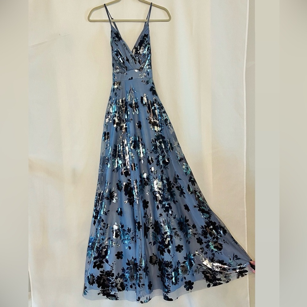 Chic Blue Floral Maxi Dress